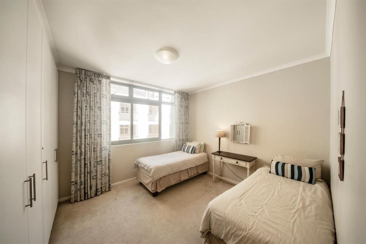 Surferscorner Self Catering Apartments Muizenberg Luaran gambar