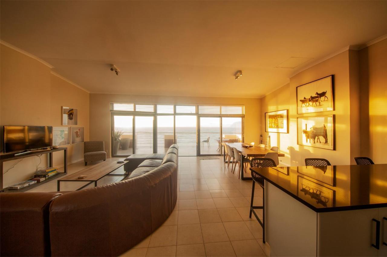 Surferscorner Self Catering Apartments Muizenberg Luaran gambar