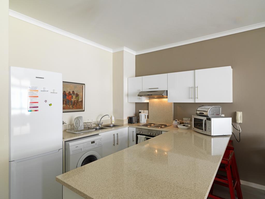 Surferscorner Self Catering Apartments Muizenberg Luaran gambar