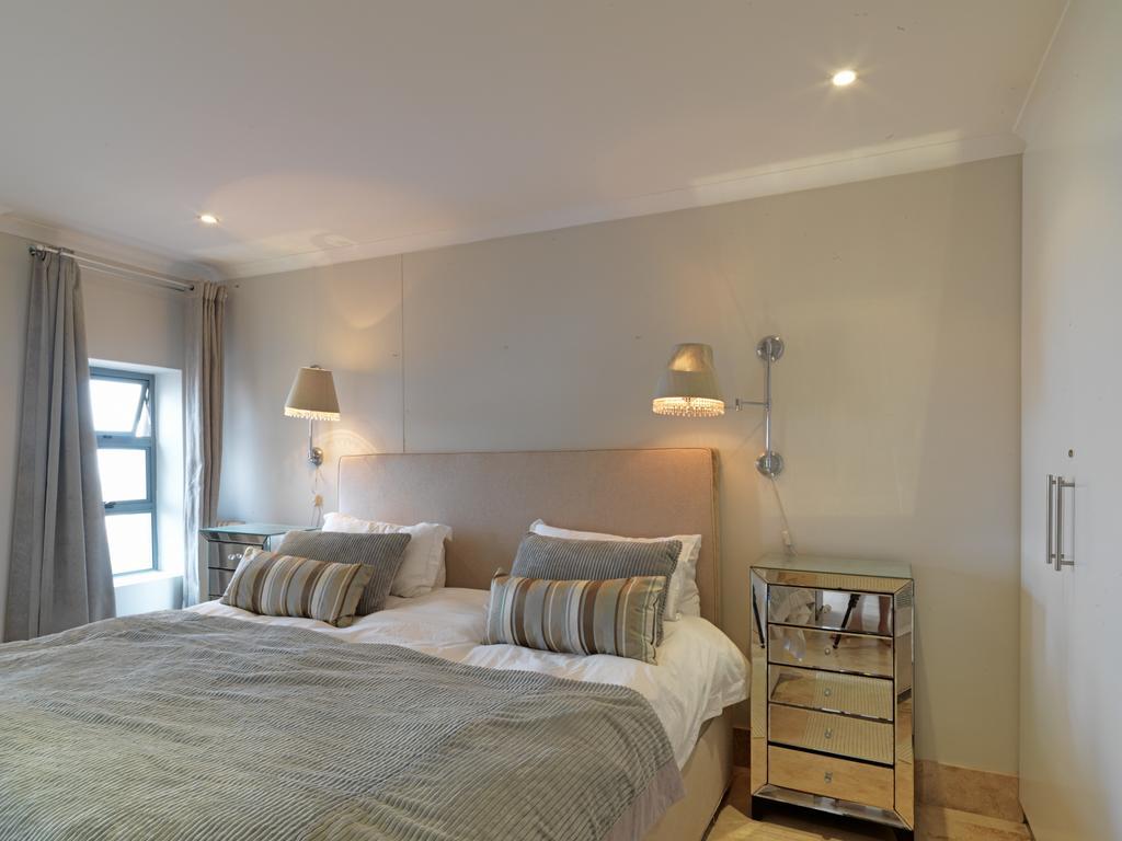 Surferscorner Self Catering Apartments Muizenberg Luaran gambar